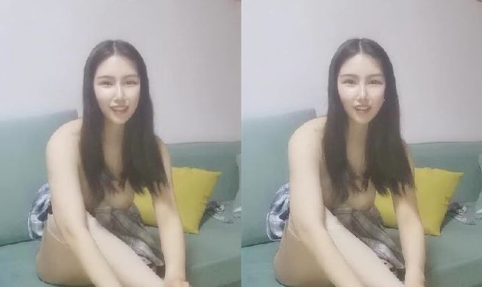 兰州美女演 绎 在校学 生妹 制服 足 口情 趣